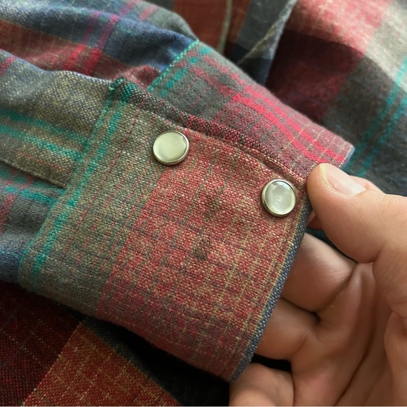 Vintage USA Pendleton Plaid Virgin Wool Western Pearl Snap Large Long (altered) - Picture 11 of 13